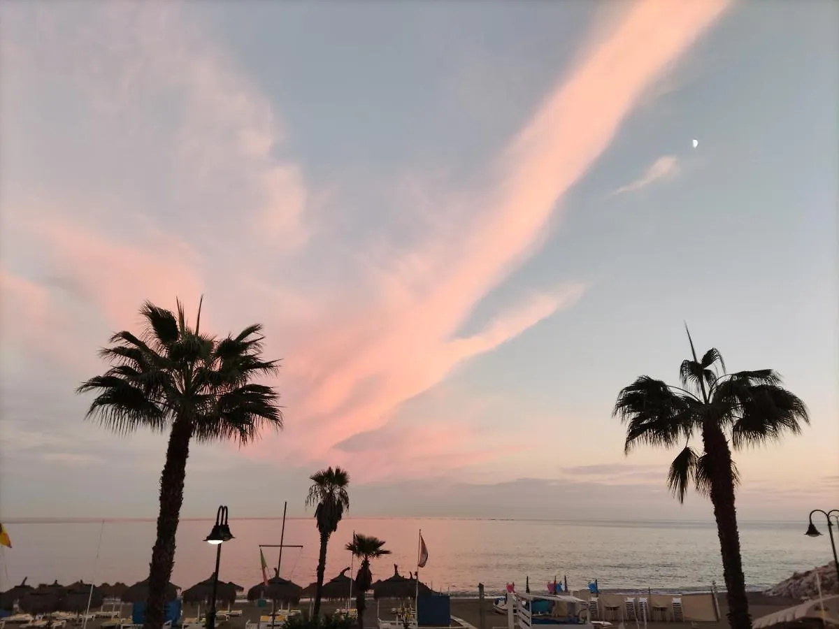 Appartement Nuevo Roca Chica, Primera Linea Playa,Torremolinos Spanje
