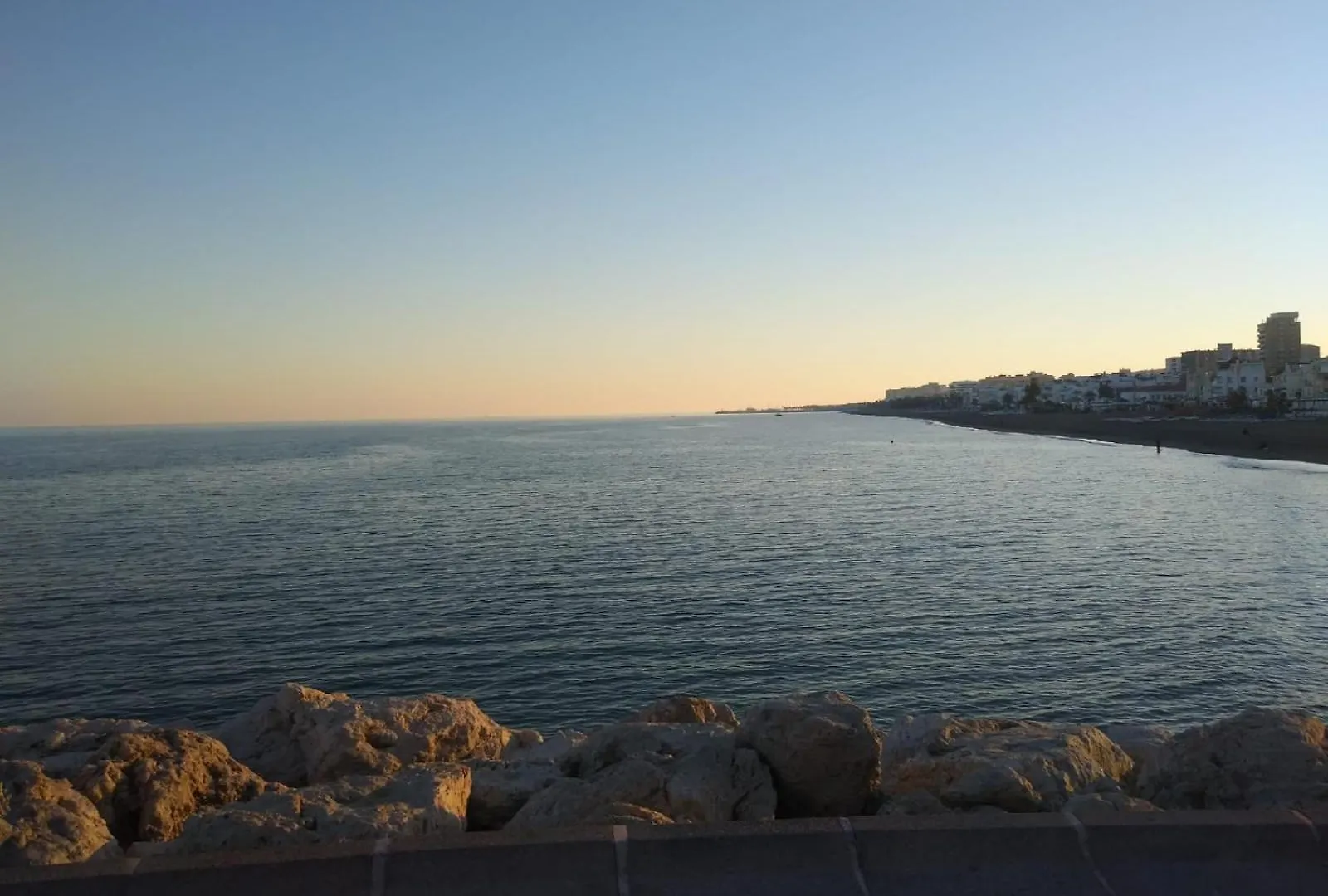 Nuevo Roca Chica, Primera Linea Playa,Torremolinos Spanje